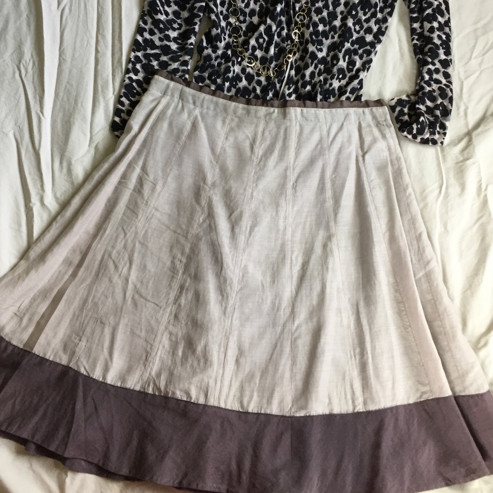 *LAST CHANCE* Round silk grey skirt Banana Republic - Picture 1 of 4